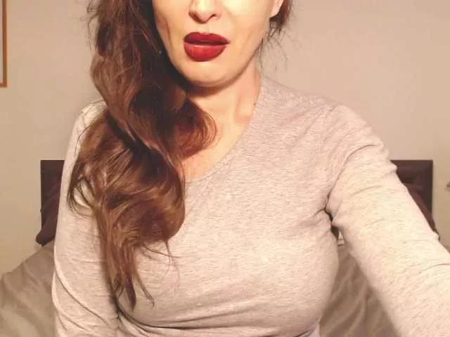 ellaine on BongaCams 