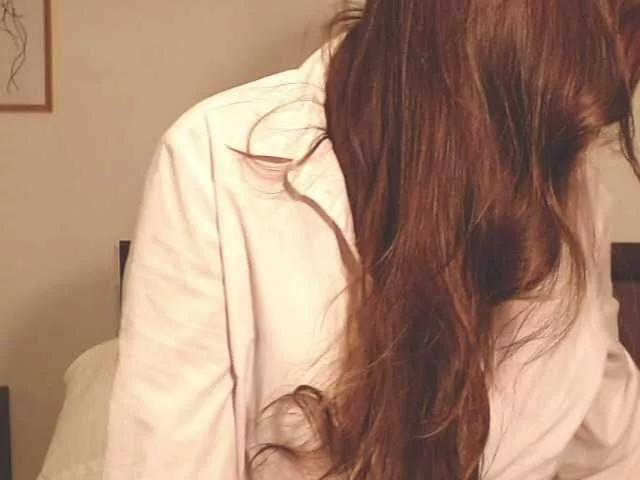 ellaine on BongaCams 