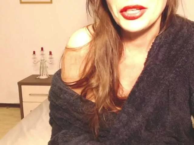 ellaine on BongaCams 