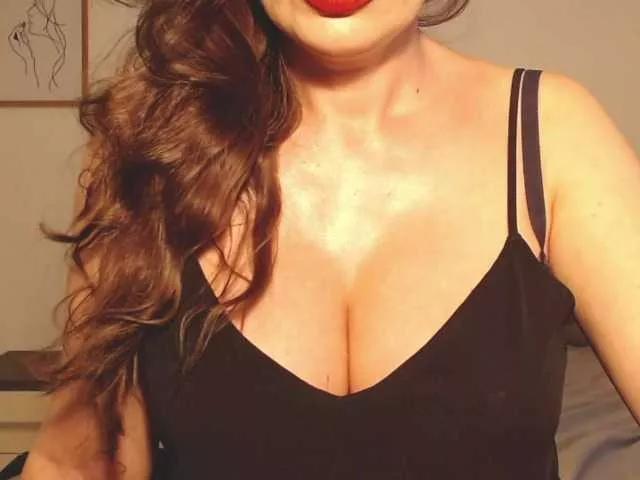 ellaine on BongaCams 