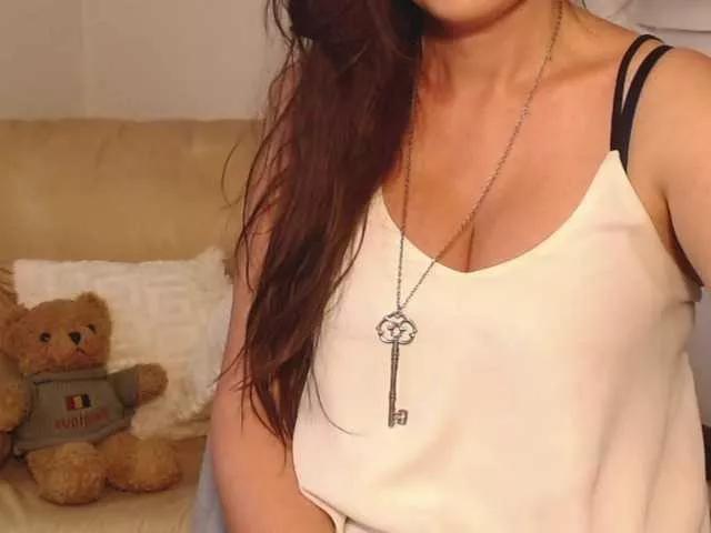 ellaine on BongaCams 
