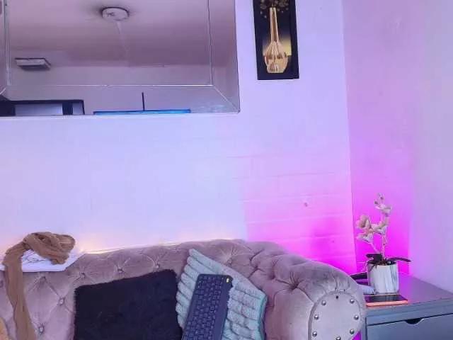 EllenaBoobs on BongaCams 