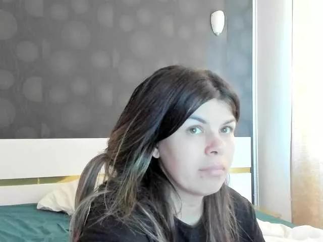 ELLY2 on BongaCams 