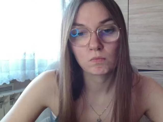 Ellyxcute on BongaCams 