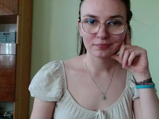 Ellyxcute on BongaCams 