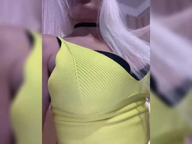 Emiliiaaa on BongaCams 