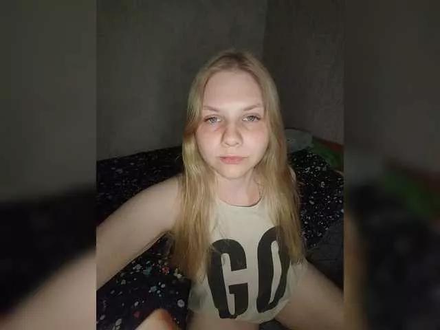 Emma-Frizea on BongaCams 