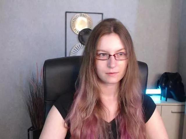 Offline EmmaHeart on BongaCams