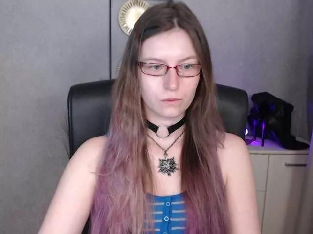 Offline EmmaHeart on BongaCams