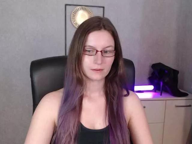 Offline EmmaHeart on BongaCams