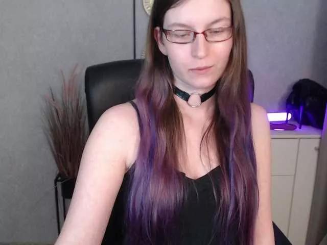Offline EmmaHeart on BongaCams