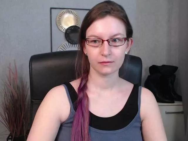 Offline EmmaHeart on BongaCams