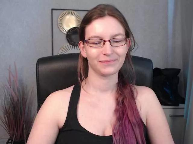 Offline EmmaHeart on BongaCams