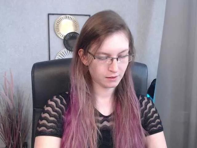 Offline EmmaHeart on BongaCams