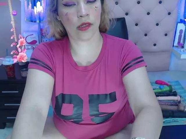Offline EmmaPink3 on BongaCams