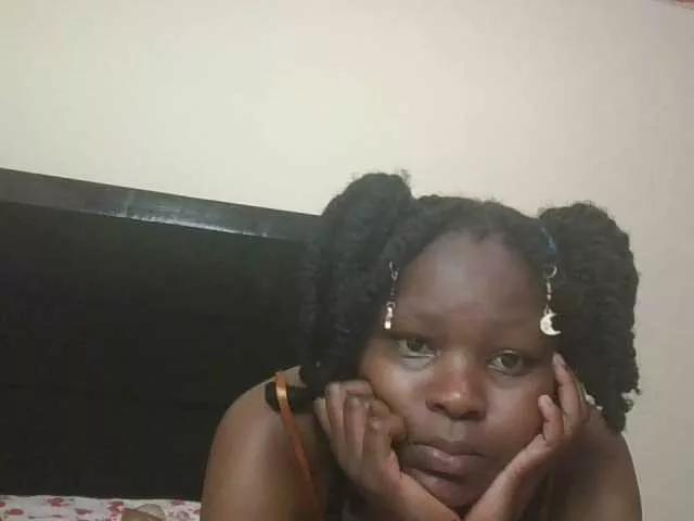 Discover Empressvee, she wants to masturbate for you Empressvee from BongaCams