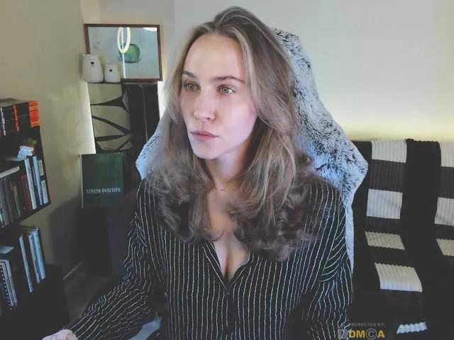 eva-adamova on BongaCams 