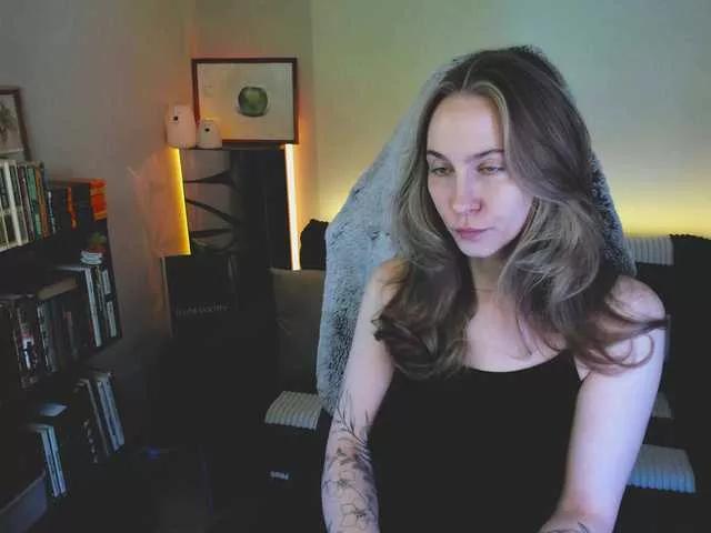 eva-adamova on BongaCams 