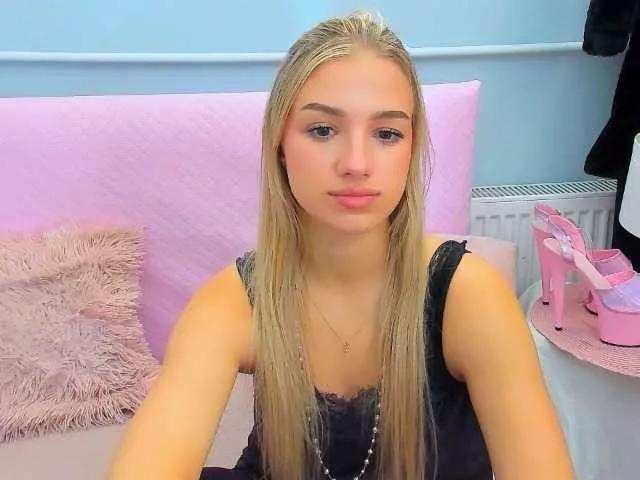 Offline EvetteBody on BongaCams