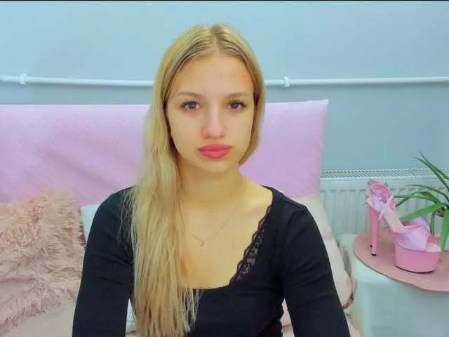 Offline EvetteBody on BongaCams