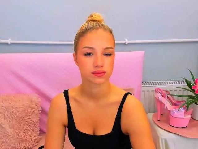 Offline EvetteBody on BongaCams