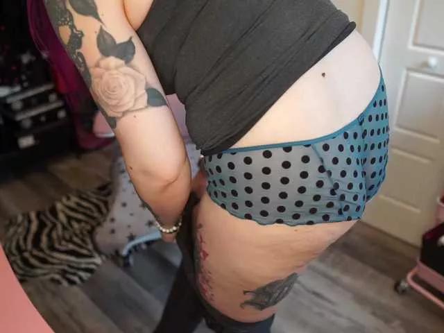 gennyrock on BongaCams