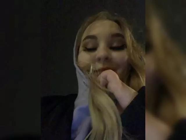 Greeenfriends6969 on BongaCams 