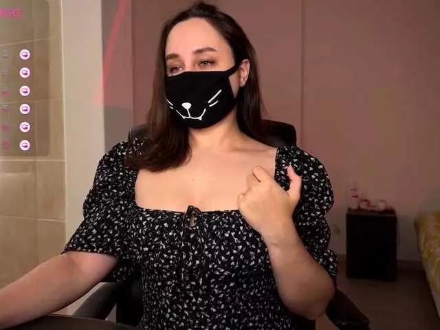 Offline GummyPeach on BongaCams