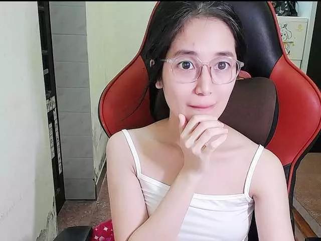 Offline Hana099 on BongaCams