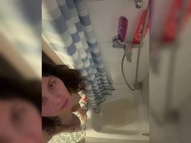 Hanny-ynnaH on BongaCams 