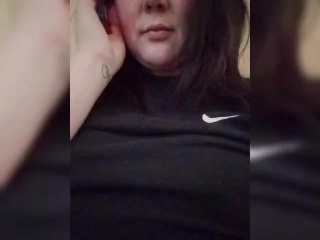 Admire HeidiGarrett, she wants to masturbate for you HeidiGarrett from BongaCams