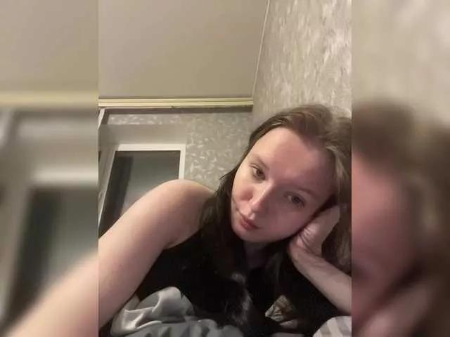 Sweet Hotgirrrl wants you to fuck her body now Hotgirrrl from BongaCams