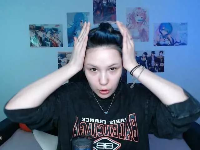 Offline Hugo-Min on BongaCams