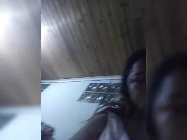 Ilounah from BongaCams