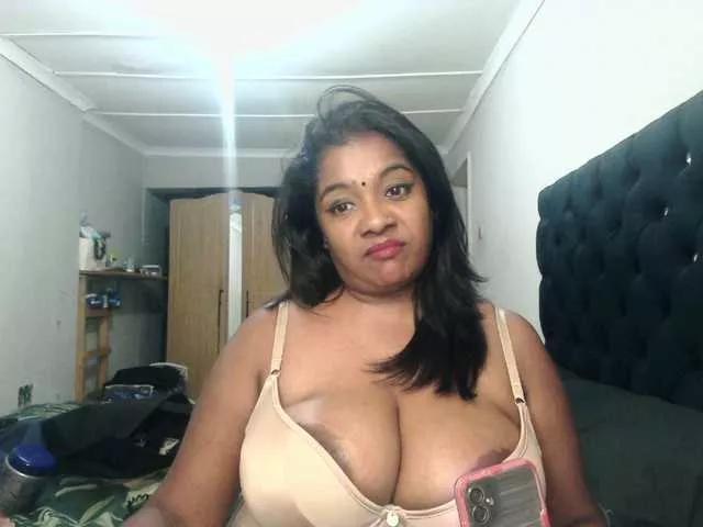 Offline Indianmayaxoxo on BongaCams