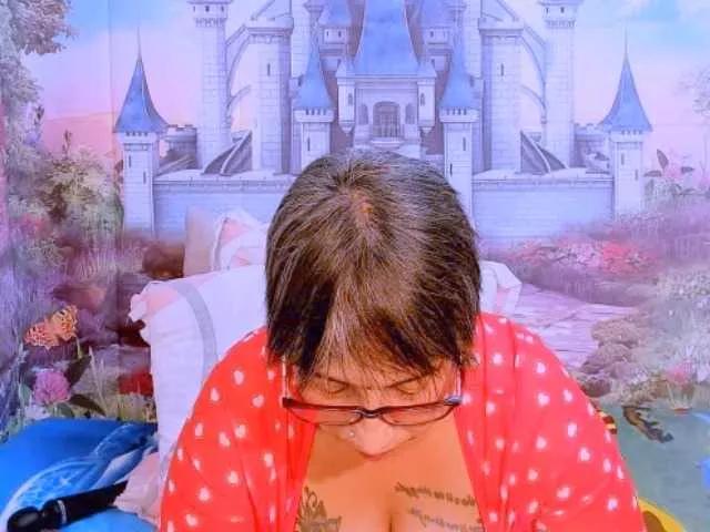 Freechat indianroxy on BongaCams