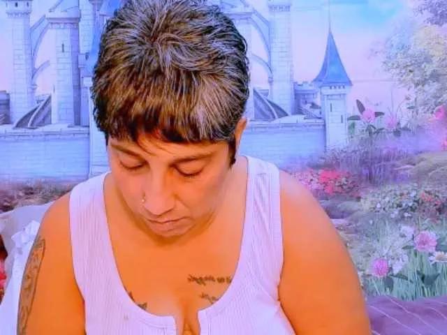 Freechat indianroxy on BongaCams