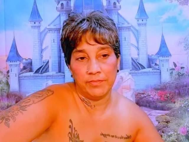 Freechat indianroxy on BongaCams