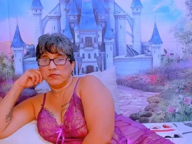 Freechat indianroxy on BongaCams