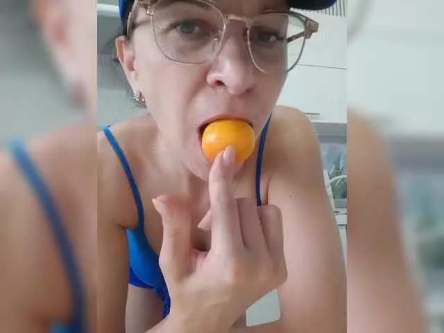 IriskaMai on BongaCams 