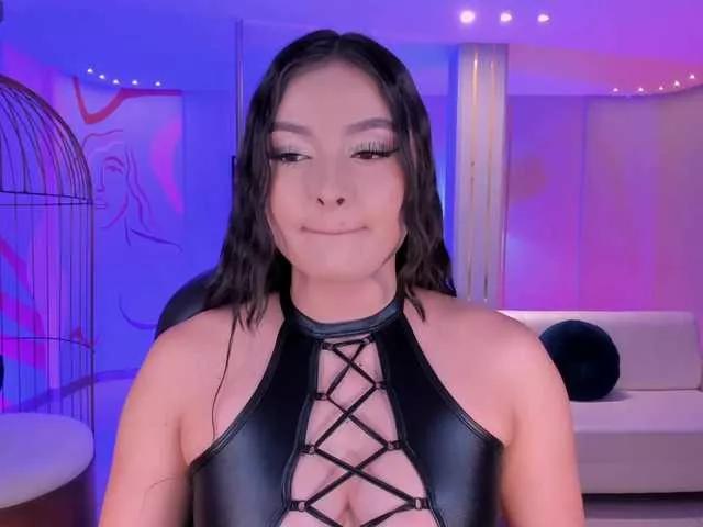 IvyJones1 on BongaCams 