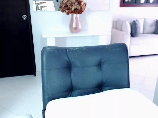 Offline julietjohnson on BongaCams