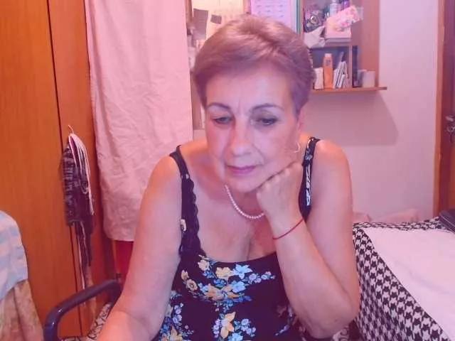 Kira9476 on BongaCams