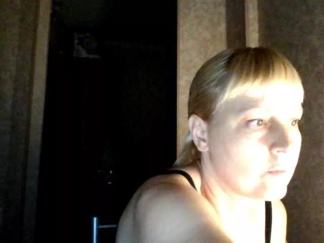 krisss2016 on BongaCams