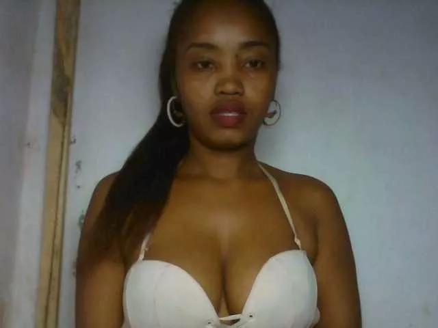 Offline kylie11 on BongaCams