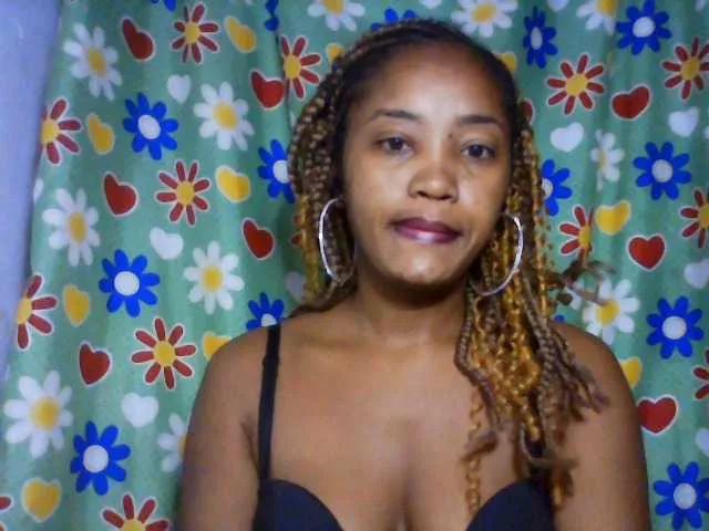 Offline kylie11 on BongaCams