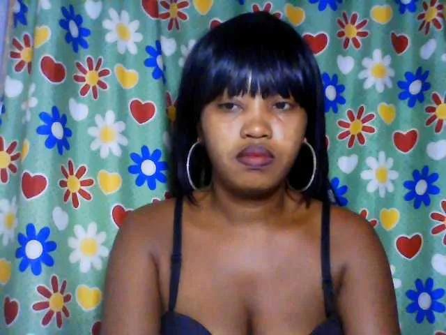 Offline kylie11 on BongaCams