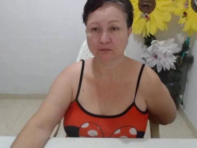 Offline LADYQUEEN520 on BongaCams