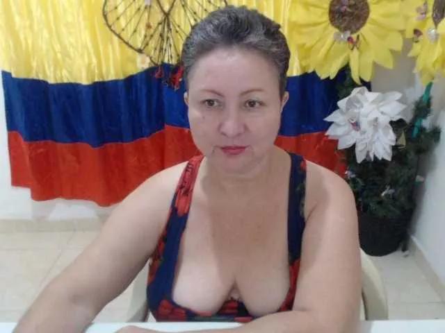 Offline LADYQUEEN520 on BongaCams
