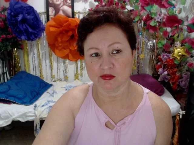 Offline LADYQUEEN520 on BongaCams